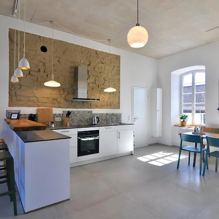 Wohnen Im Klassenzimmer Einer Alten Schule Apartmán Baustert