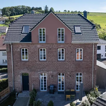 Wohnen Im Klassenzimmer Einer Alten Schule